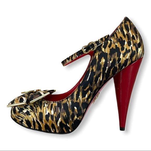 Betsey Johnson Leopard Print Lucky Horseshoe Rhinestone Detailed Pumps - Picture 2 of 9